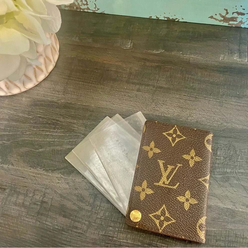 🔥Low Start Louis Vuitton Card Holder🔥 - Picture 1 of 9
